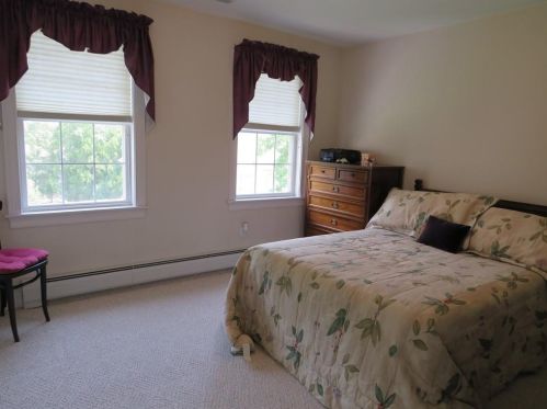 28 Millers Brk Dr, Cumberland RI  02864-6163 exterior