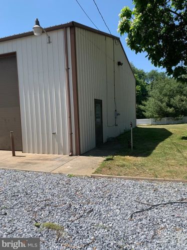 221 Monroeville Rd, Swedesboro NJ  08085-3450 exterior