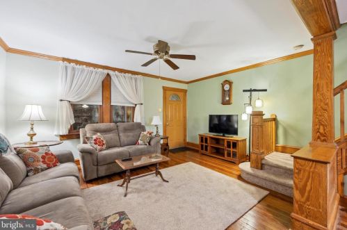 808 3rd St, Lansdale, PA 19446-2121