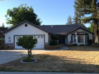 13904 Barnsdale Ave, Bakersfield, CA 93314-8969