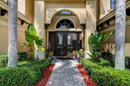 731 Edgebrook Ln, West Palm Beach, FL 33411-5303