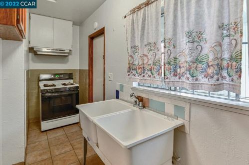 1179 Brunswick St, Daly City CA  94014-1105 exterior