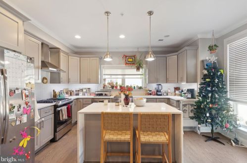 1400 24th St, Philadelphia, PA 19121-3802