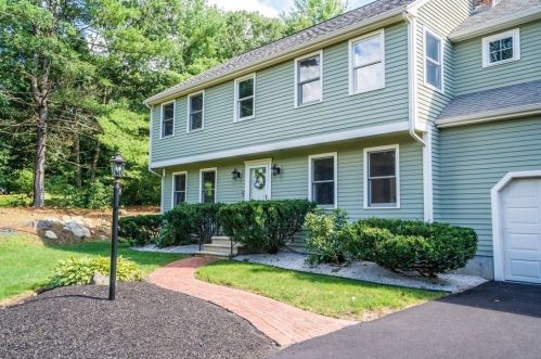 23 Puddingstone Ln, Mendon, MA 01756-1332