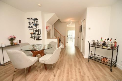 13 Lake Marie Ln, Bedford Hills NY  10507-1231 exterior