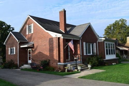 520 Harding Rd, Zanesville, OH 43701-1708