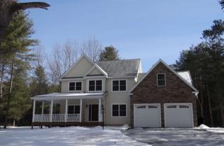 25 Caitlin Dr, Glens Falls, NY 12804-8500