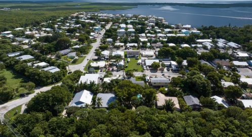 120 1st St, Key Largo FL  33037-4856 exterior