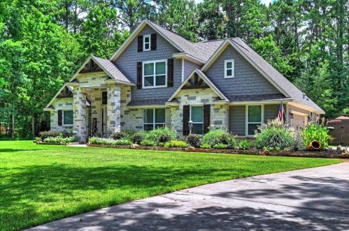 40018 Country Forest Dr, Magnolia, TX 77354-4321