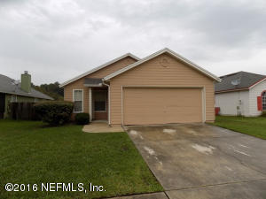 2004 Hunters Trace Cir, Middleburg FL  32068-4146 exterior