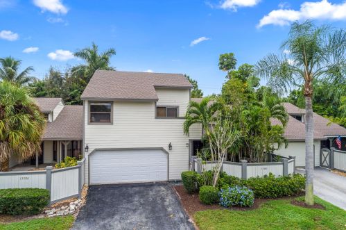 13380 Bedford Mews Ct, West Palm Beach, FL 33414-7703