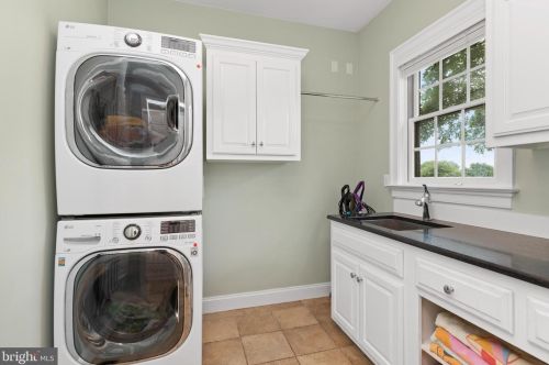 644 Southridge Dr, Navy Sup Dpt PA  17055-6025 exterior