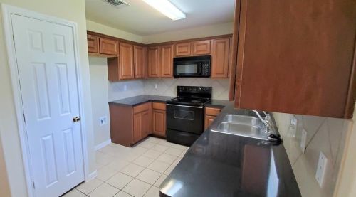 1408 Bergin Ct, Georgetown TX  78626-7399 exterior