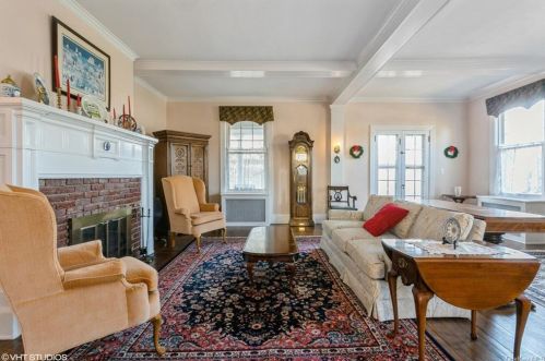 26 Hawthorne Ave, Rye Brook NY  10573-2927 exterior