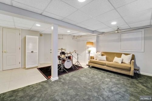 6 Marion Rd, Verona NJ  07044-1420 exterior