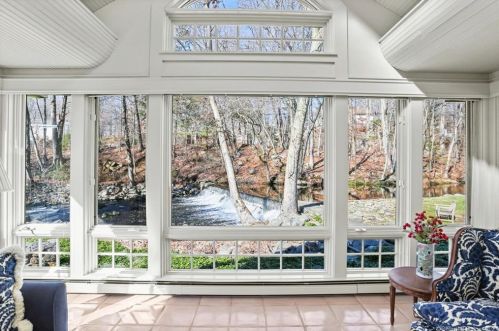 200 Mill Rd, New Canaan CT  06840-4310 exterior