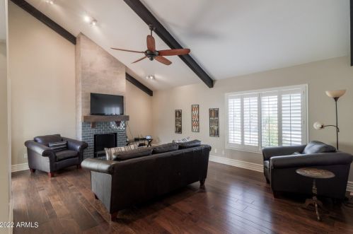 6318 14th St, Phoenix, AZ 85014-1431