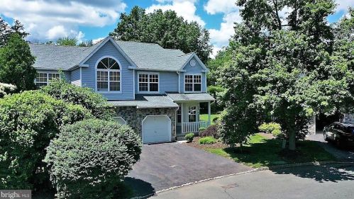 10 Village Ct, Trenton, NJ 08690-1629