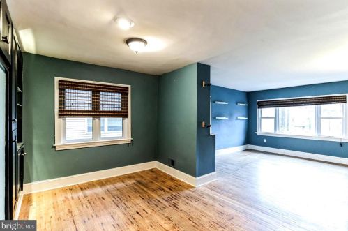 212 Fountain St, Philadelphia, PA 19128-4508