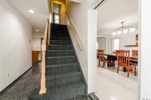 739 Cedar Ln, Woodsburgh, NY 11598-2609