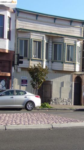 4712 International Blvd, Oakland CA  94601-5239 exterior