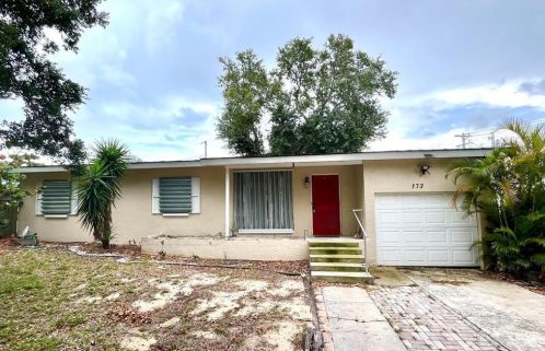 173 Highland Dr, Vero Beach, FL 32962-7214