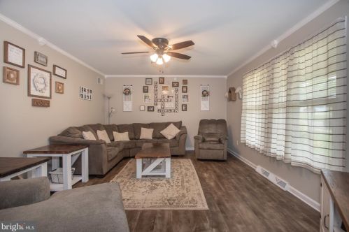2206 Kingsridge Dr, Wilmington, DE 19810-2712
