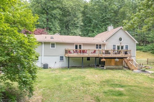 111 Andover Mohawk Rd, Andover NJ  07821-5004 exterior