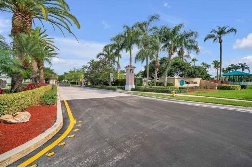 1333 175th Way, Hollywood FL  33029-4824 exterior