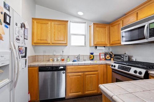 2323 Greger St, Valley Home CA 95361-8299 exterior