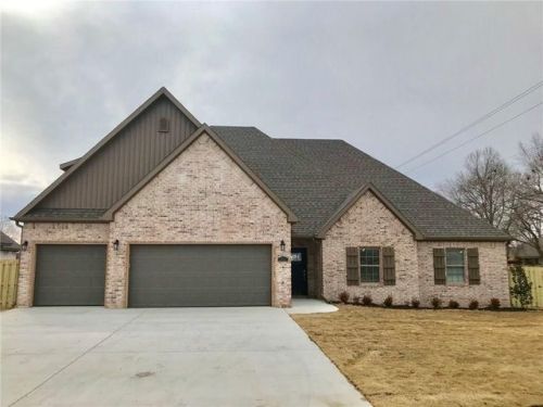 1911 Nottingham Ave, Bentonville, AR 72713
