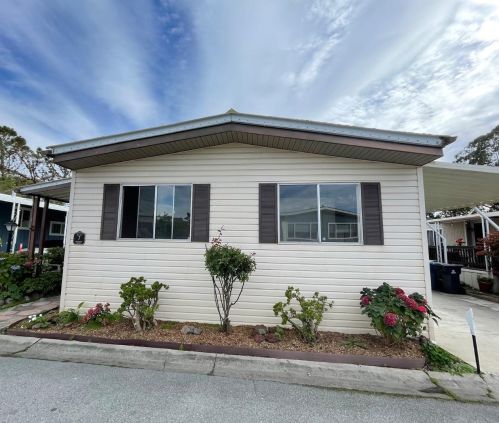 7 Creekside Dr, Princeton By The Sea, CA 94019-2373