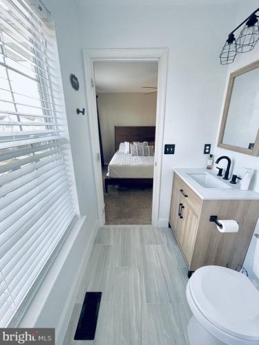 1031 Moore Rd, West Deptford NJ  08086-3833 exterior