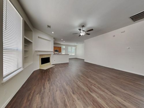 2313 Highland Crossing Dr, Conroe TX  77304-6803 exterior