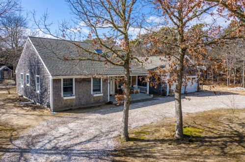 5 Mary Rd, Eastham, MA 02642-2927