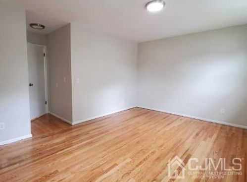 784 Ctr St, Green Brook NJ  08812-1510 exterior