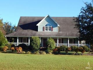 27 Juniper Ct, Whiteville, NC 28472-9764