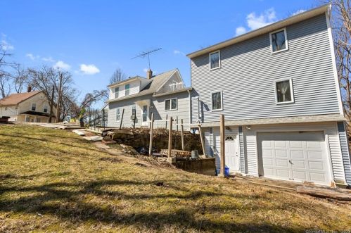 38 Reynolds St, Norwich, CT 06360-4627