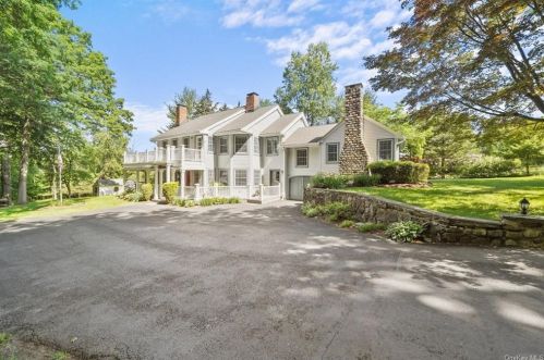 219 Spook Rock Rd, Airmont, NY 10901-3631