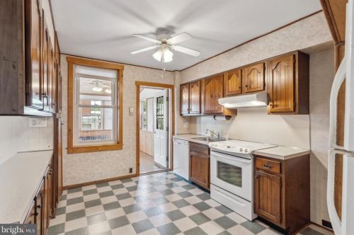 1203 Astor St, Norristown, PA 19401-3218