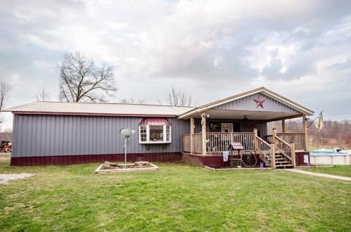 200 Kunkle Ln, Creekside, PA 15732-7925