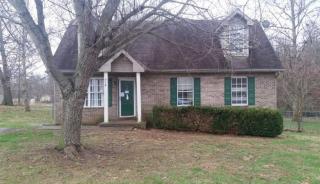 814 Shelton Cir, Clarksville, TN 37042-7146
