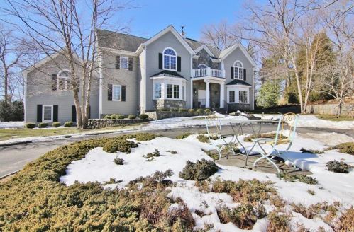 62 Woodbine Way, Stamford, CT 06903-3002