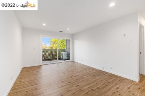 1042 Yarwood Ct, San Jose CA  95128-4727 exterior