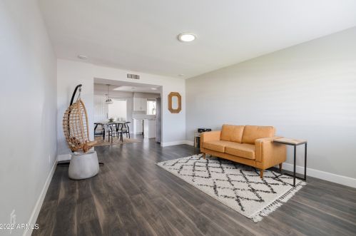 1151 Palomino Dr, Chandler, AZ 85224-2323