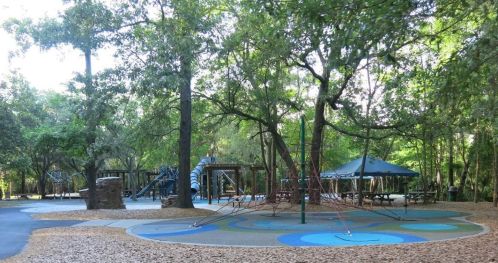 200 Oak Pt Lndg Dr, Mount Pleasant SC  29464-6283 exterior