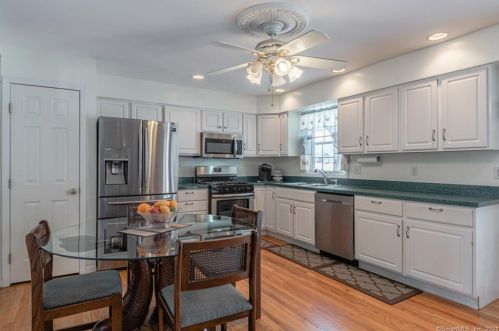 4 Farm Ct, Bethel, CT 06801-1453