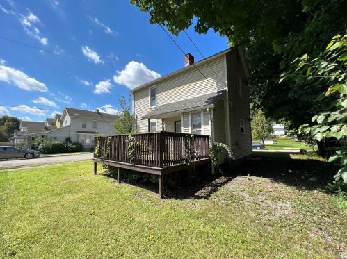 600 Cedar St, New Castle, PA 16102-1318