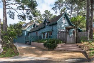 867 Lottie St, Monterey, CA 93940-1917