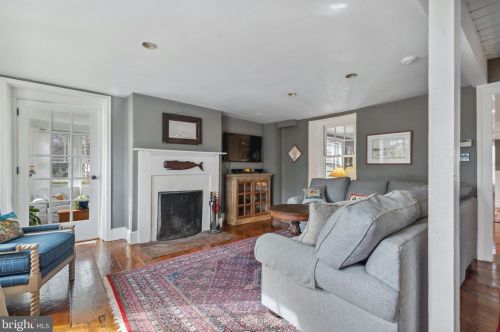 737 Hoover Rd, Blue Bell PA  19422-2015 exterior